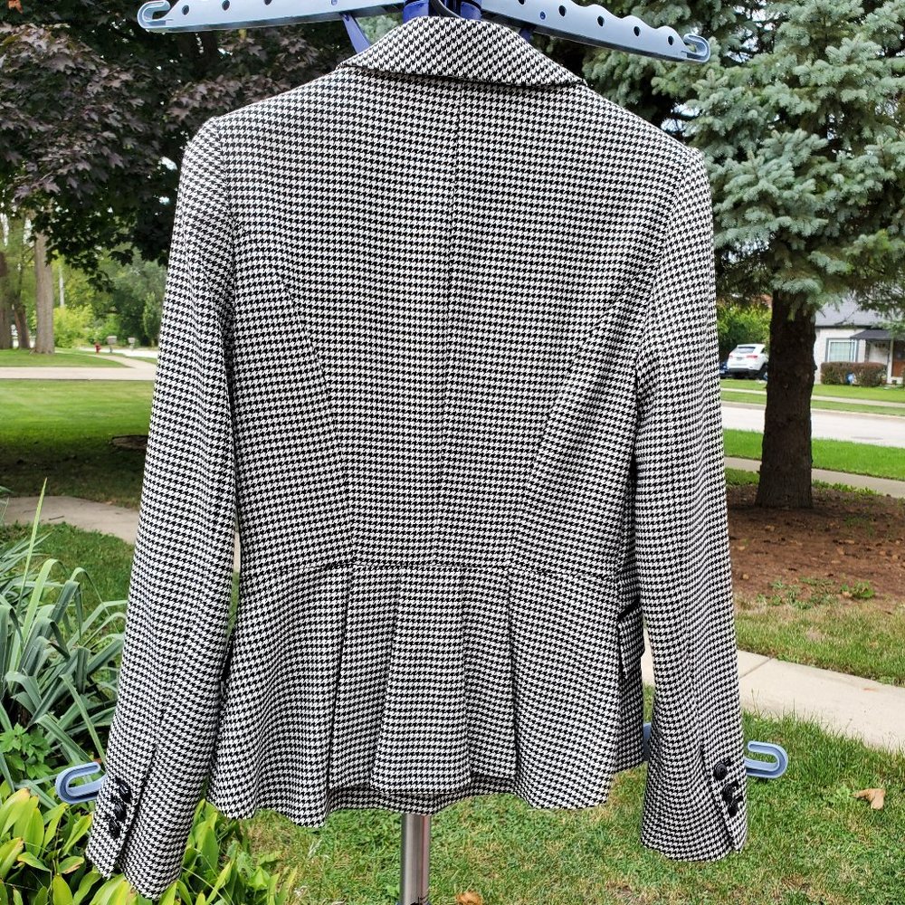 White House Black Market houndstooth blazer - Picture 2 of 2